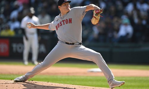 Red Sox lose on walk-off to White Sox, Richard Fitts leaves with injury
