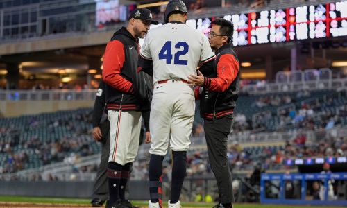 Twins beat Mets but Carlos Correa, Matt Wallner leave with injuries