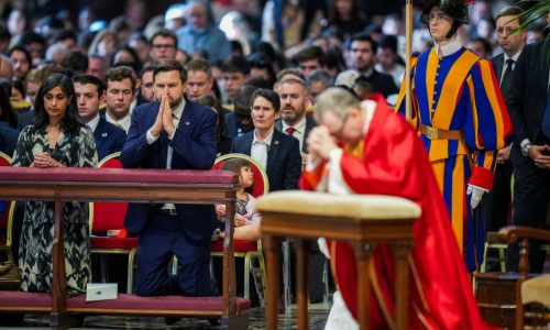 Vatican reports exchange of views with Vance about migration