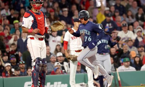 Sean Newcomb serves up three-run home run, Red Sox lose 8-5 to Mariners