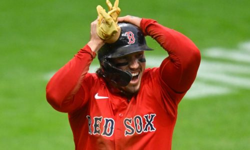 Jarren Duran steals home, Red Sox beat Guardians to split doubleheader