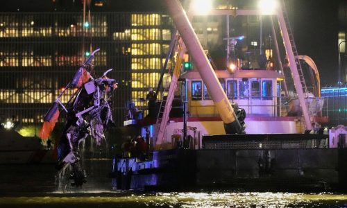 Mayor: Family was to celebrate child’s birthday when NYC sightseeing helicopter crashed, killing 6