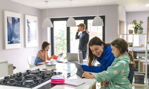 4 health benefits to cutting back screen time