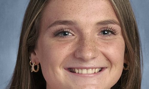 Naughton, Walpole roll past Wellesley