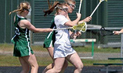 Thursday’s high school roundup/scores: Joselyn Silva breaks Beverly record with 196th career goal