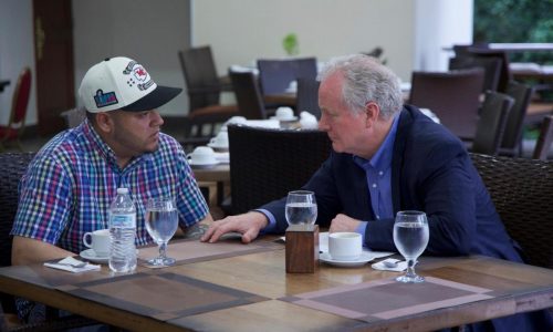 Tropical drinks by the pool? Not so fast, says senator who visited Abrego Garcia in El Salvador