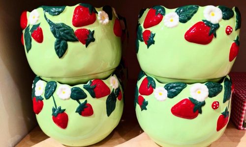 Farmstand chic? Décor is awash in fruit and vegetable motifs