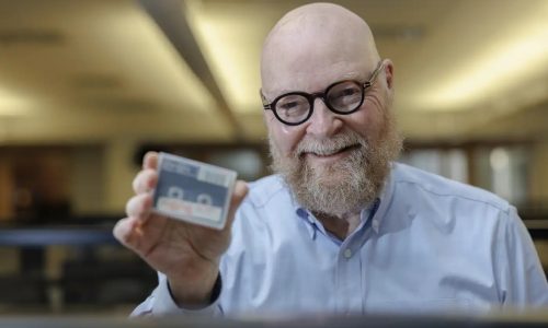 Business People: MPR culture and arts reporter Euan Kerr retiring after 40 years