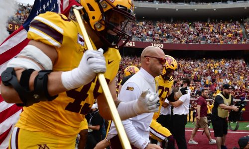 Gophers football: Promising Wayzata defensive lineman first pledge to 2027 class