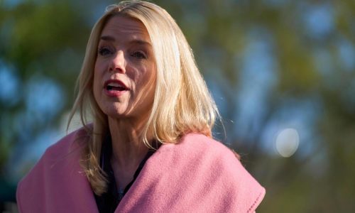 Justice Department to resume issuing subpoenas to journalists as part of leaks crackdown, Bondi says