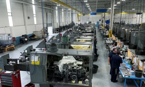 US Manufacturing Shows Signs of Improvement as Factory Output, Orders Tick Higher