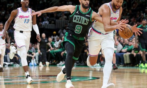 Celtics’ win streak ends with lopsided loss to Heat after Joe Mazzulla pulls starters