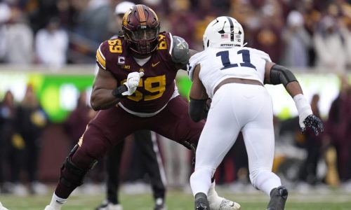 Gophers football: Aireontae Ersery extends U streak as a second-round pick to Texans