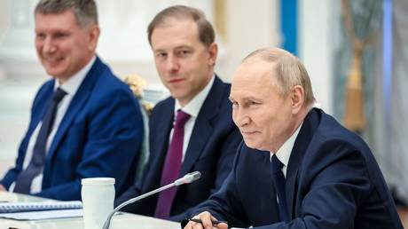 Putin hails Russia’s economic growth