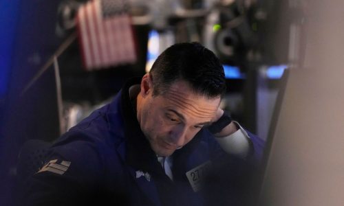 Wall Street down modestly in premarket, Home Depot posts strong sales and reaffirms forecast