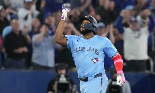 Red Sox manager explains why he didn’t walk Blue Jays slugger in key spot
