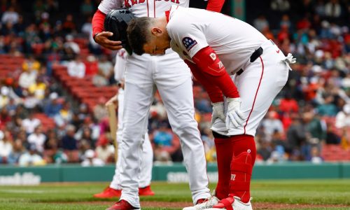 Red Sox lose Alex Bregman to injury while annihilating Orioles 19-5