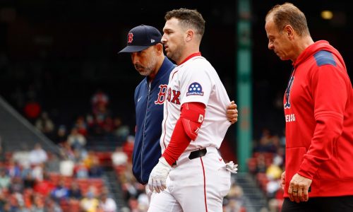 Could Rafael Devers return to 3B if Red Sox need to put Alex Bregman on IL?