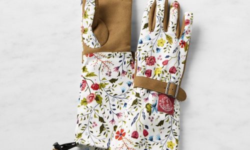 Garden gear blooms with stylish details