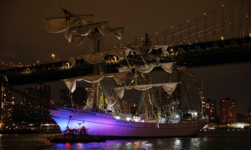 AP PHOTOS: Mexican tall ship strikes Brooklyn Bridge, snapping masts and killing 2 crew members