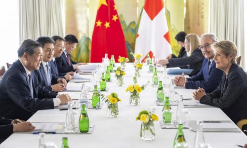 You called me. No — you called ME. Before US-China meeting, nations each say the other wanted talks