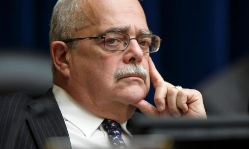 Gerry Connolly, a Democratic congressman and fixture of Virginia politics, dies at 75