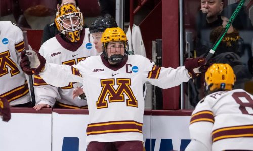 Gophers women’s hockey: Abbey Murphy returning for another season