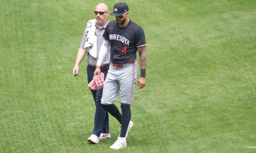 Carlos Correa placed on 7-day injured list following collision