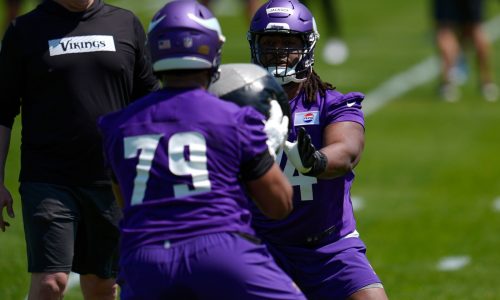 Source: Vikings agree to terms with rookie left guard Donovan Jackson