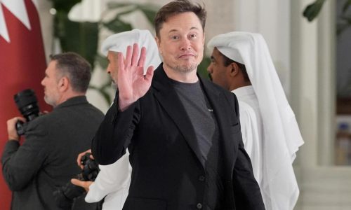Elon Musk says he’ll still be Tesla CEO in 5 years’ time