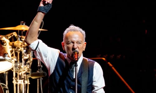 Trump blasts celebs that backed Harris