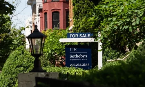 US New Home Sales Unexpectedly Surge in April to 3-Year High