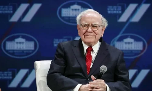 Warren Buffett Announces Intention to Retire by End of 2025