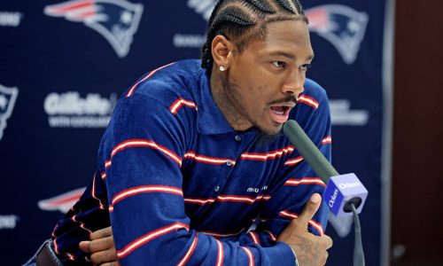 Mike Vrabel addresses Stefon Diggs video, wants players to ‘make great decisions’