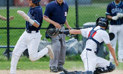 Boston English snaps losing streak in major way against Lincoln-Sudbury
