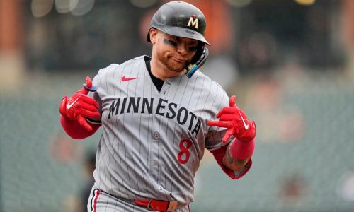 Twins win ninth straight in first game of double-header in Baltimore