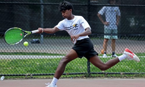 Lexington edges Brookline in spirited boys tennis match