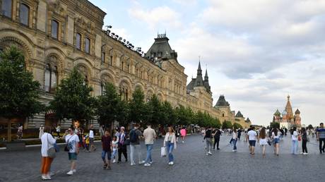 More Russians warming to US – poll