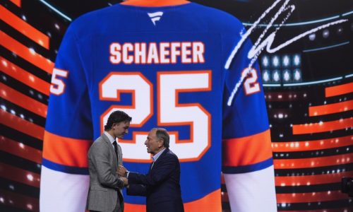 New York Islanders choose Erie defenseman Matthew Schaefer with No. 1 pick in NHL draft