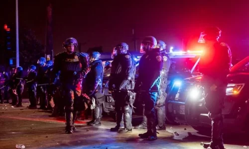 FBI Issues Warning to Agitators Who Assault Police During LA Unrest