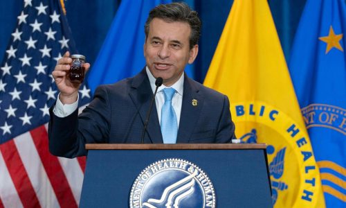 FDA to offer faster drug reviews to companies promoting ‘national priorities’