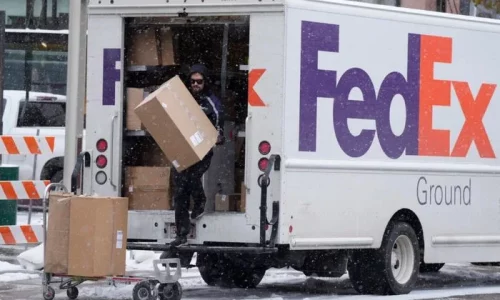 FedEx Lowers Earnings Outlook as Volume From China ‘Deteriorated Sharply’