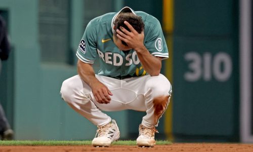 Red Sox shut out by Blue Jays for sixth straight loss