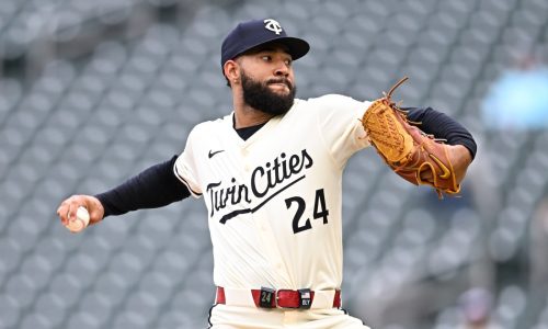 Simeon Woods Richardson deals, Twins bats explode in win over Mariners