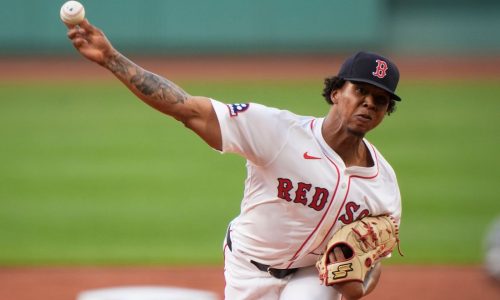 Struggling Red Sox make 3 errors, fall to Angels 4-3 in extras