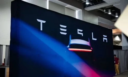 Tesla Stock Tanks 14 Percent as Trump-Musk Feud Intensifies