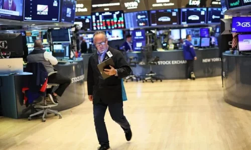 Wall Street Weekly: Stocks Fall Amid Policy Uncertainty, Middle East Tensions