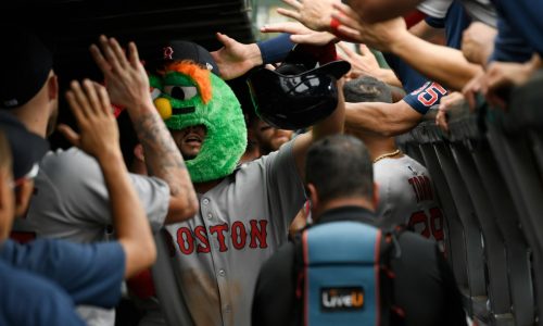Wilyer Abreu homers twice as Red Sox rally past Cubs to avert sweep