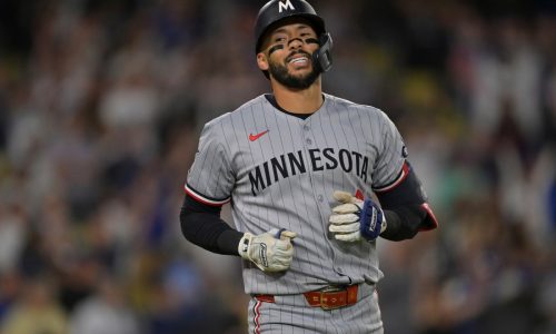 Twins come a few feet from tying game in loss to Dodgers