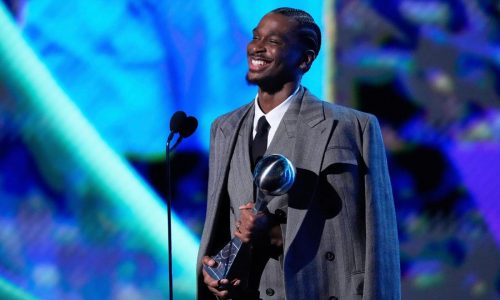 Shai Gilgeous-Alexander and Simone Biles win top honors at ESPYS